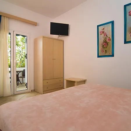 Manto Apartment Palaiochora